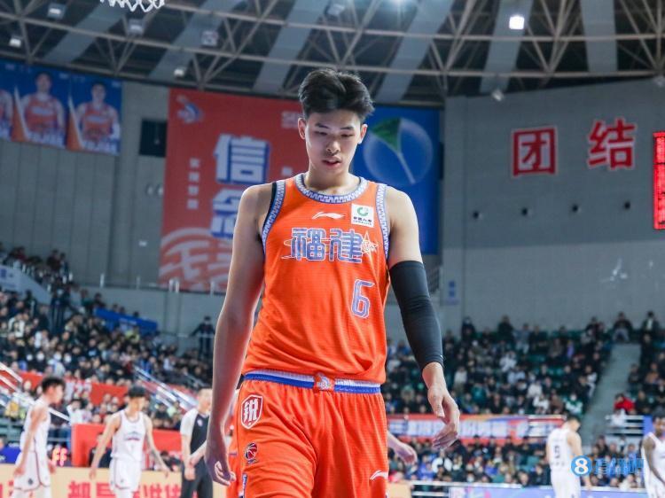 必威体育官网-包含徐杰18+7+6广东逆转广州邹阳21分福建胜四川的词条