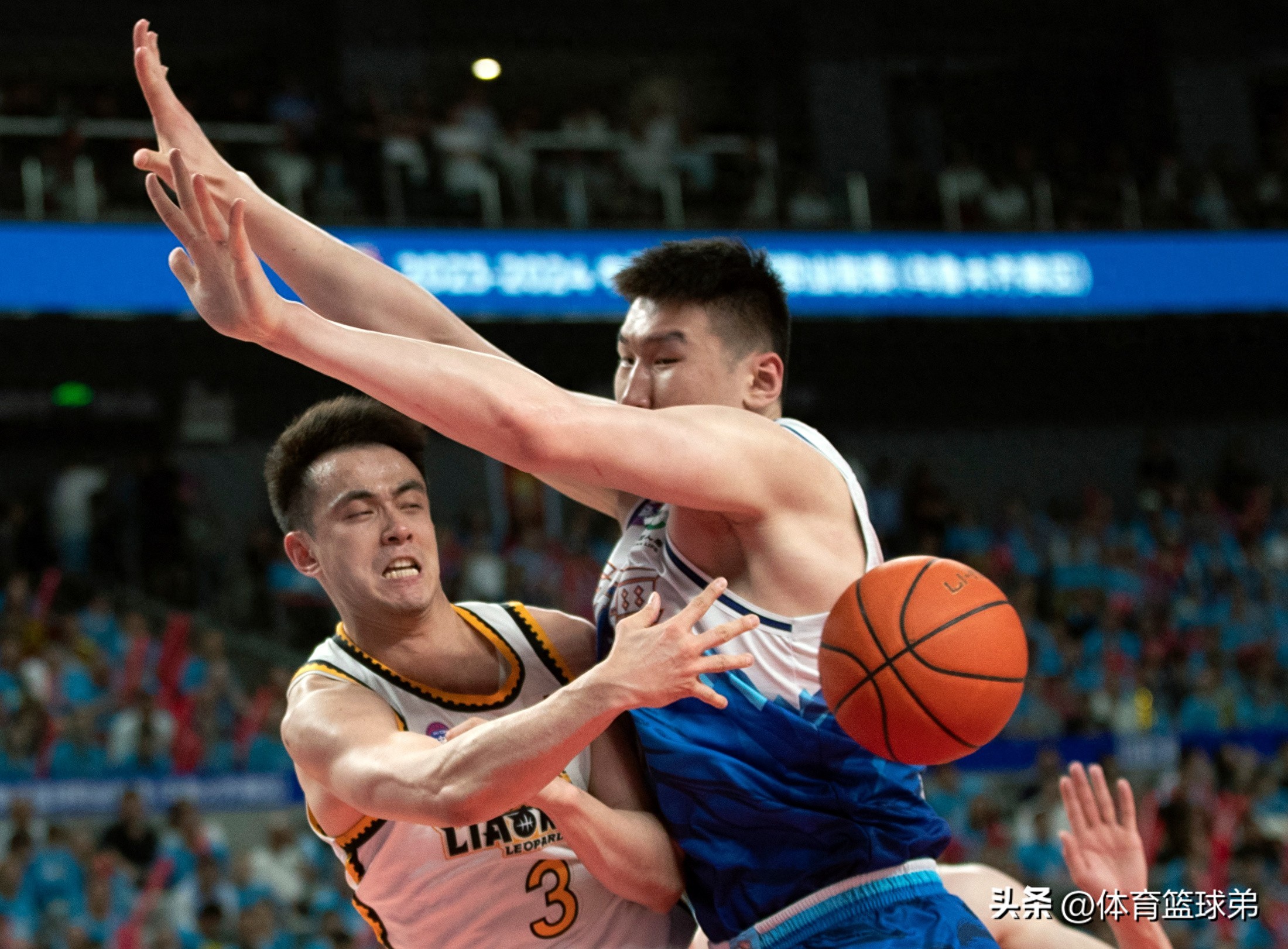 必威体育娱乐-关于CBA辽宁本钢韩德君、李晓旭可能不退役，外援全换，大外是关键的信息