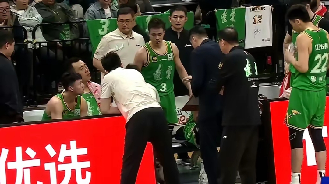关于CBA辽宁本钢韩德君、李晓旭可能不退役，外援全换，大外是关键的信息