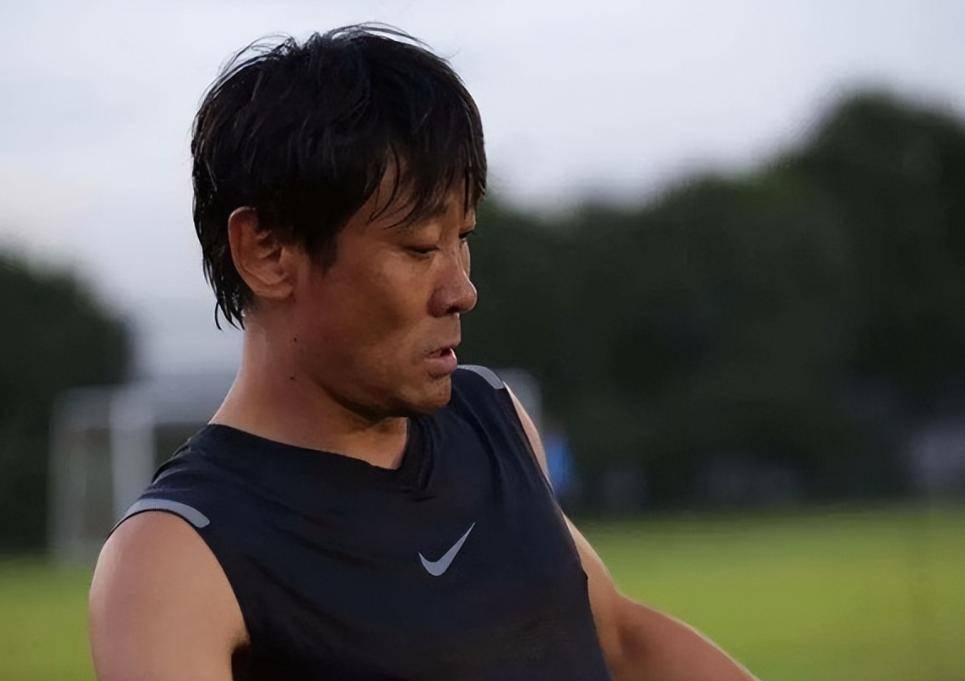 必威体育官网-20年前，那个让那英甘愿“未婚生子”的前国脚高峰，如今过得怎样的简单介绍