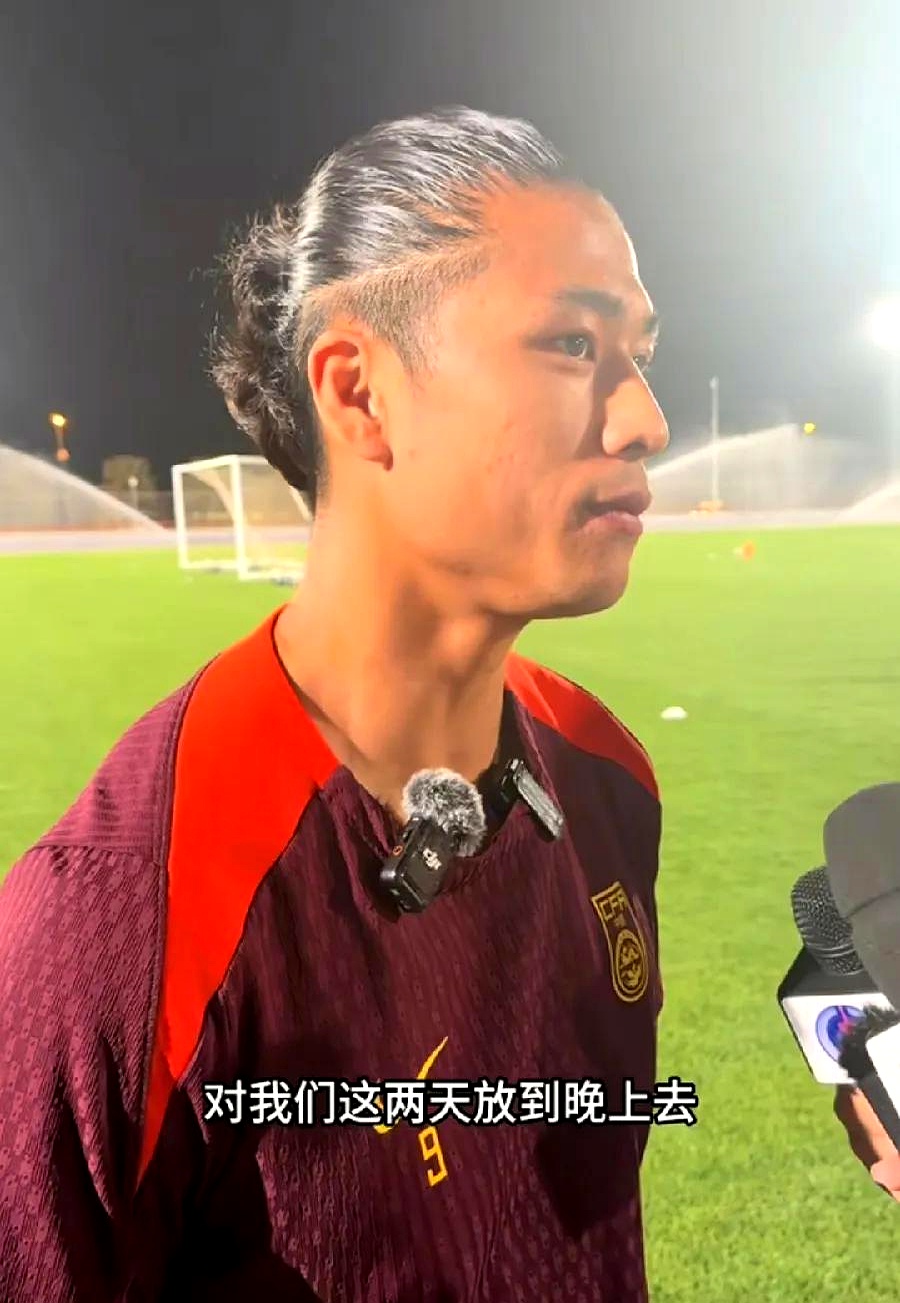 国足评分：张玉宁实力碾压黄政宇王钰栋获高分